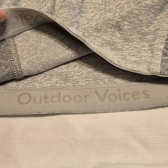 Outdoor Voices Women's Gray Racerback Two-Tone High Neck Athena Top Small - Picture 3 of 8